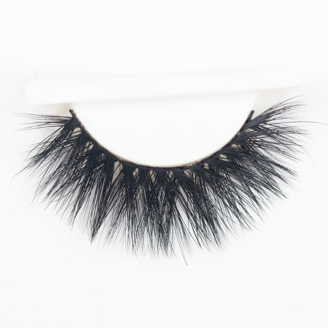 LEIGH Lash